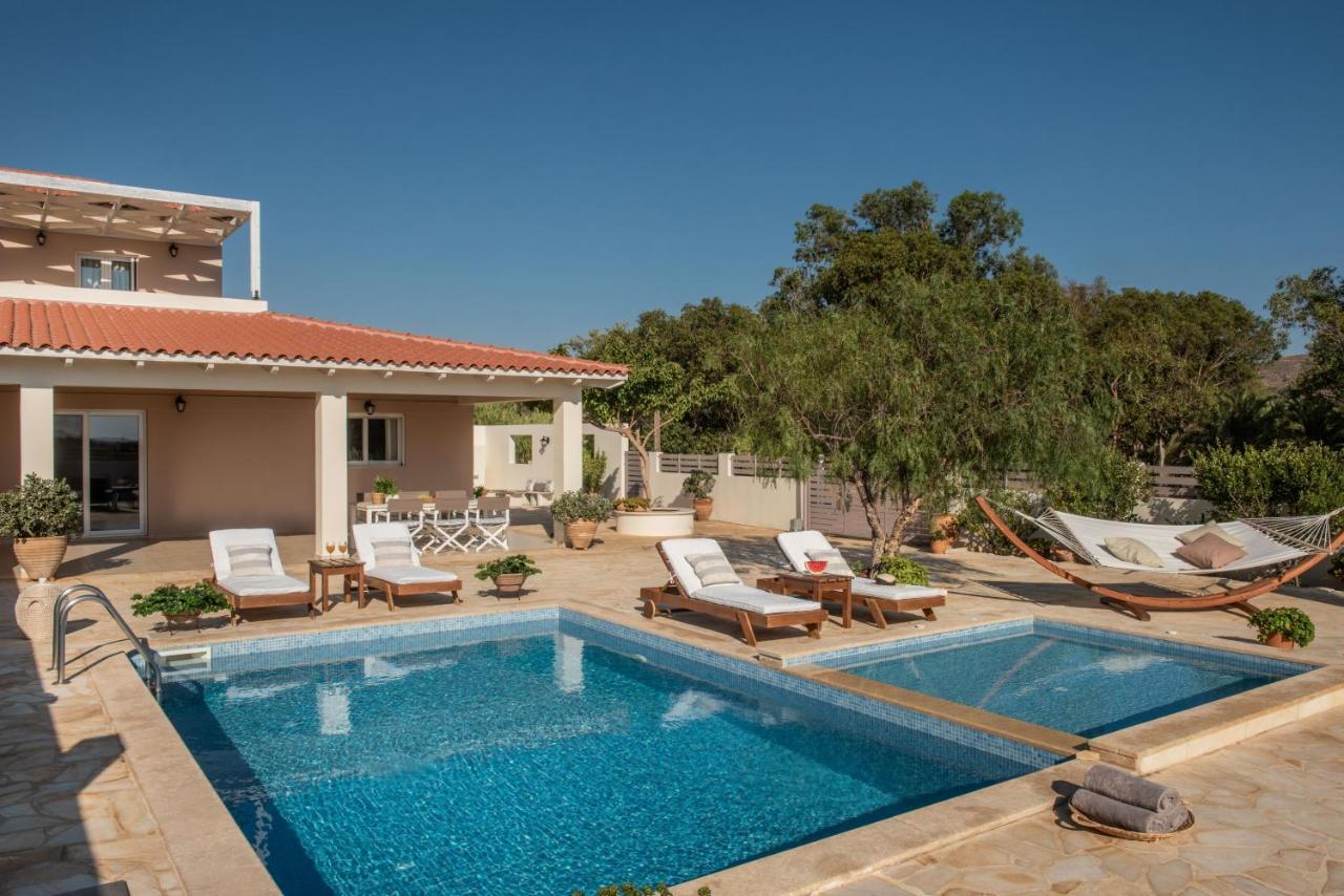 Filothei Beach House With Pool Kalamaki  Dış mekan fotoğraf