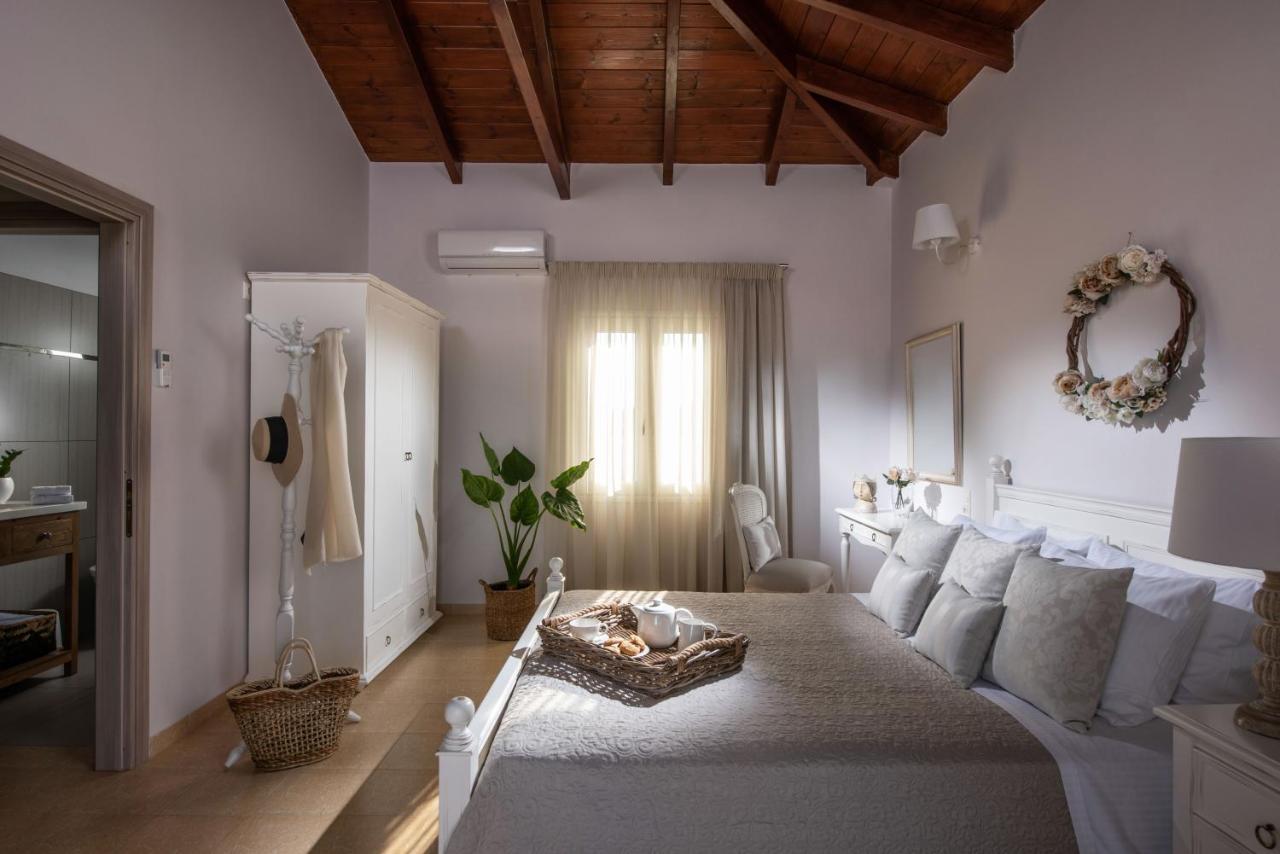 Filothei Beach House With Pool Kalamaki  Dış mekan fotoğraf