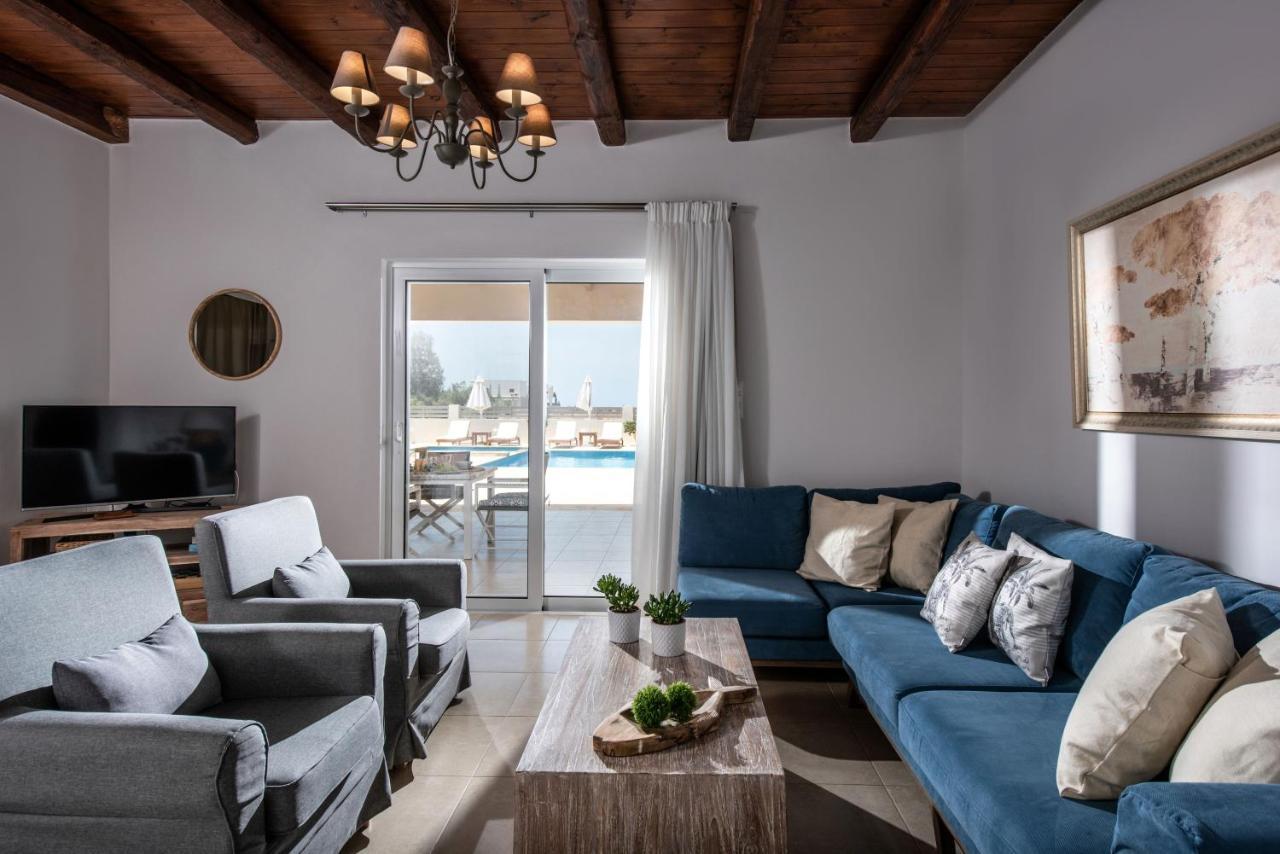 Filothei Beach House With Pool Kalamaki  Dış mekan fotoğraf